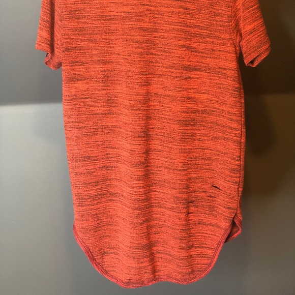 Ripped T-shirt - Picture 5 of 6